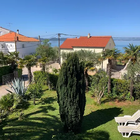 With Balcony And Sea View ザダル