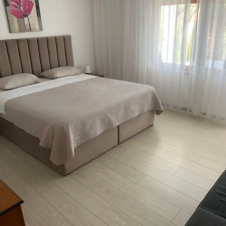 ホームステイ With Balcony And Sea View *